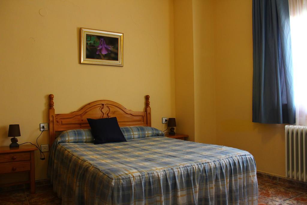 Residencial Los Robles Arroyo Frio Bilik gambar