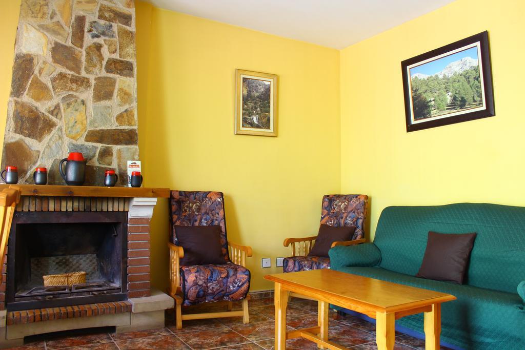 Residencial Los Robles Arroyo Frio Bilik gambar
